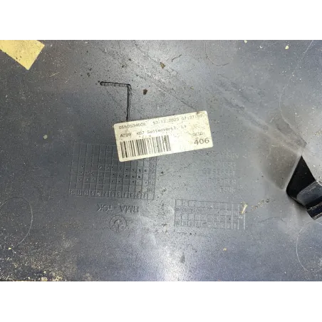 cache carenage face avant gauche BMW CE 04 2021-2024