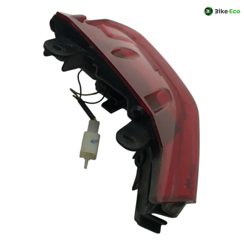 Feu arriere droit PEUGEOT METROPOLIS 400 2013-2016