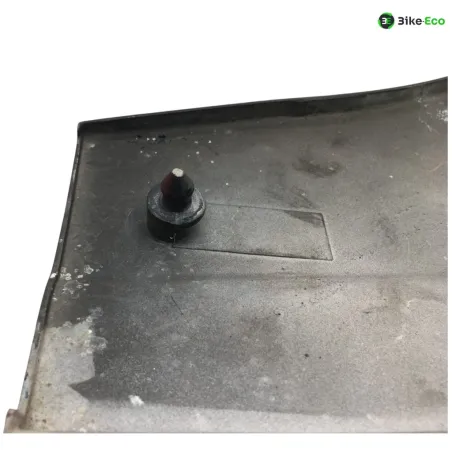Cache carenage sous selle droit KAWASAKI GPZ 600 R 1985-1989