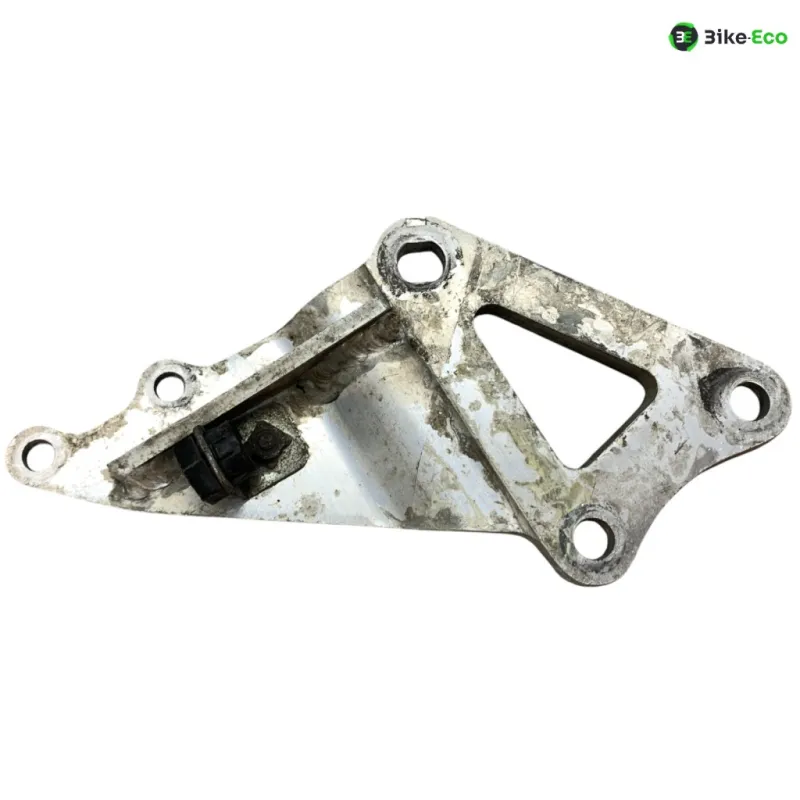 Platine avant droite SUZUKI GSXR 1100 1990