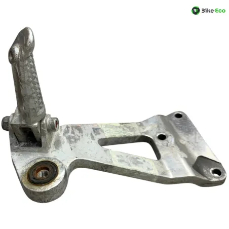 Platine arriere droite SUZUKI GSXR 1100 1989-1990