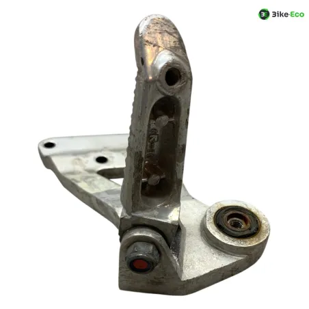 Platine arriere droite SUZUKI GSXR 1100 1989-1990