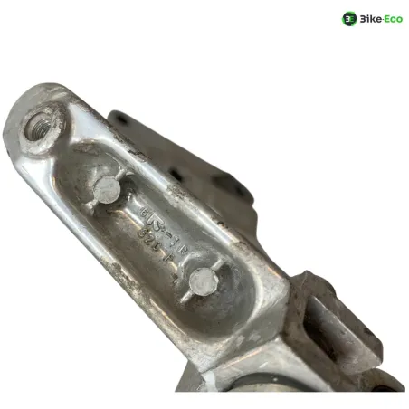 Platine arriere droite SUZUKI GSXR 1100 1989-1990