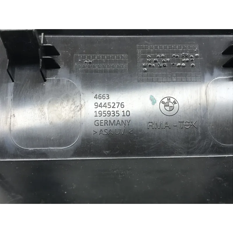 Cache interieur carenage BMW CE 04 2021-2024
