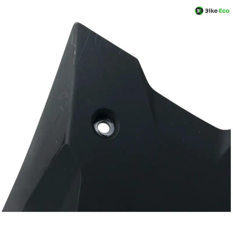Cache interieur carenage gauche BMW CE 04 2021-2024