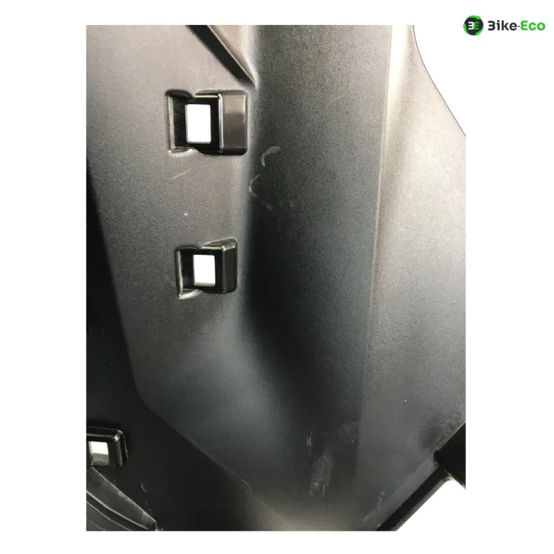 Plancher marche pied droit BMW CE 04 2021-2024