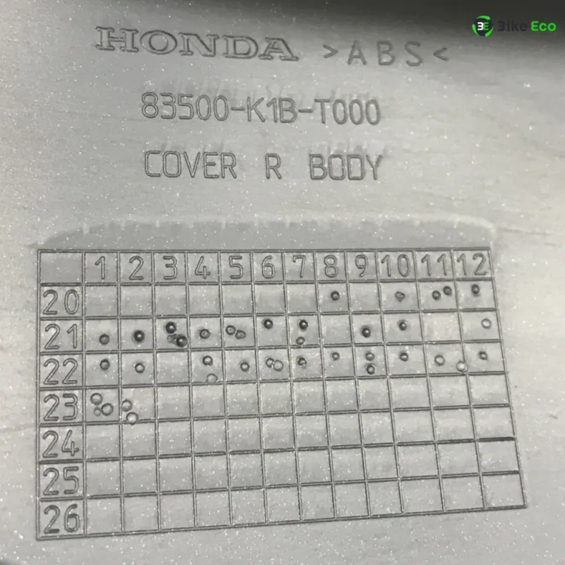 Cache carenage coque arriere droit HONDA NSS 350 2021-2024 FORZA
