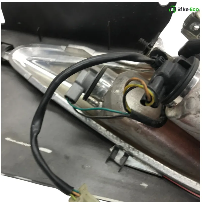 Cache carenage coque arriere droit YAMAHA YPR 250 2010-2013 XMAX