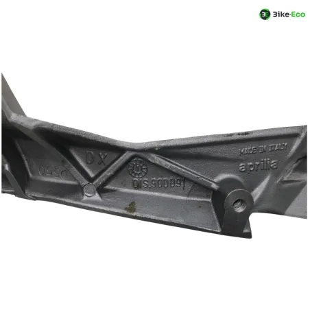 Platine et repose pieds arriere droit APRILIA RST 1000 2001-2004 FUTURA