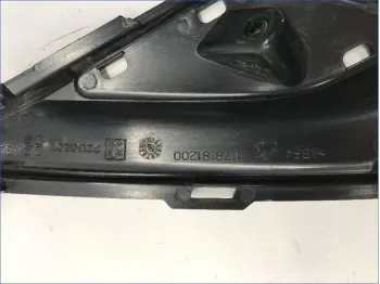 Cache lateral droit PEUGEOT METROPOLIS 400 2013-2016