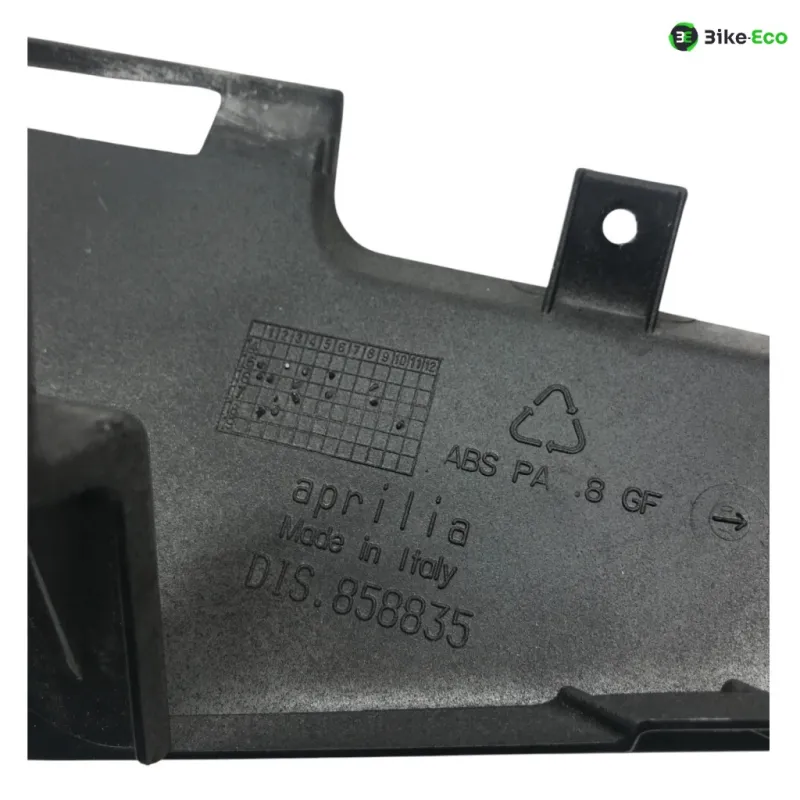 Cache carenage coque arriere droit APRILIA RS 125 2021-2023 4T