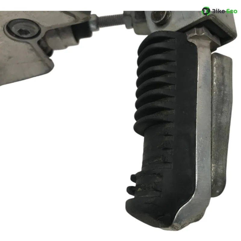 Platine avant droite SUZUKI GSF 600 2000-2004 BANDIT S