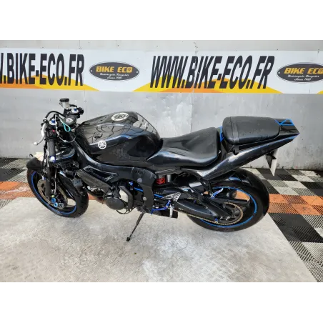 YAMAHA YZF 600 R6