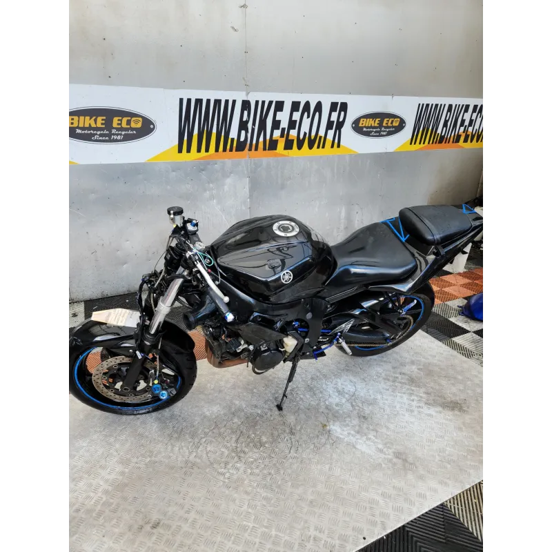 YAMAHA YZF 600 R6