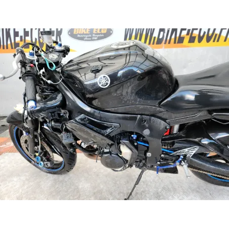 YAMAHA YZF 600 R6