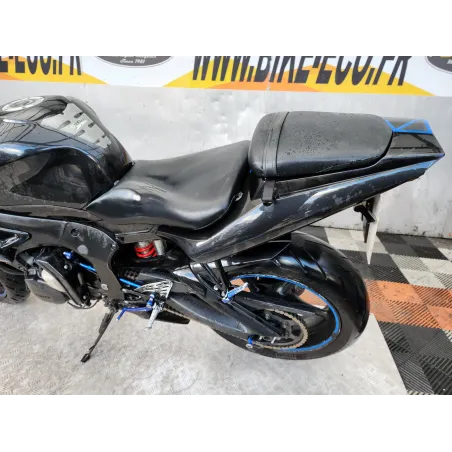 YAMAHA YZF 600 R6