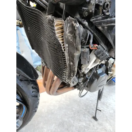 YAMAHA YZF 600 R6
