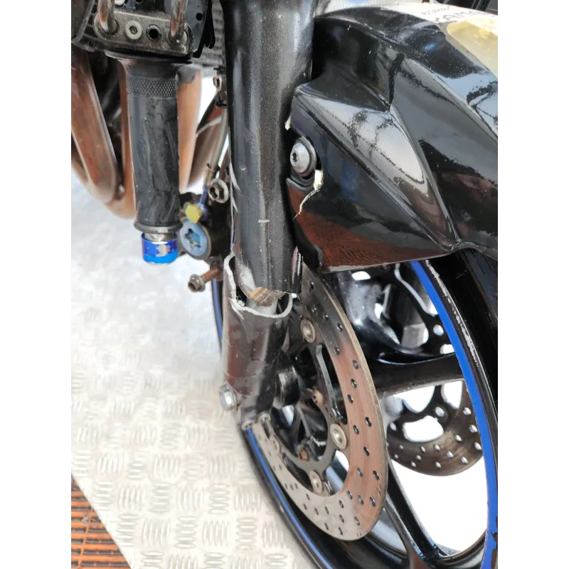 YAMAHA YZF 600 R6