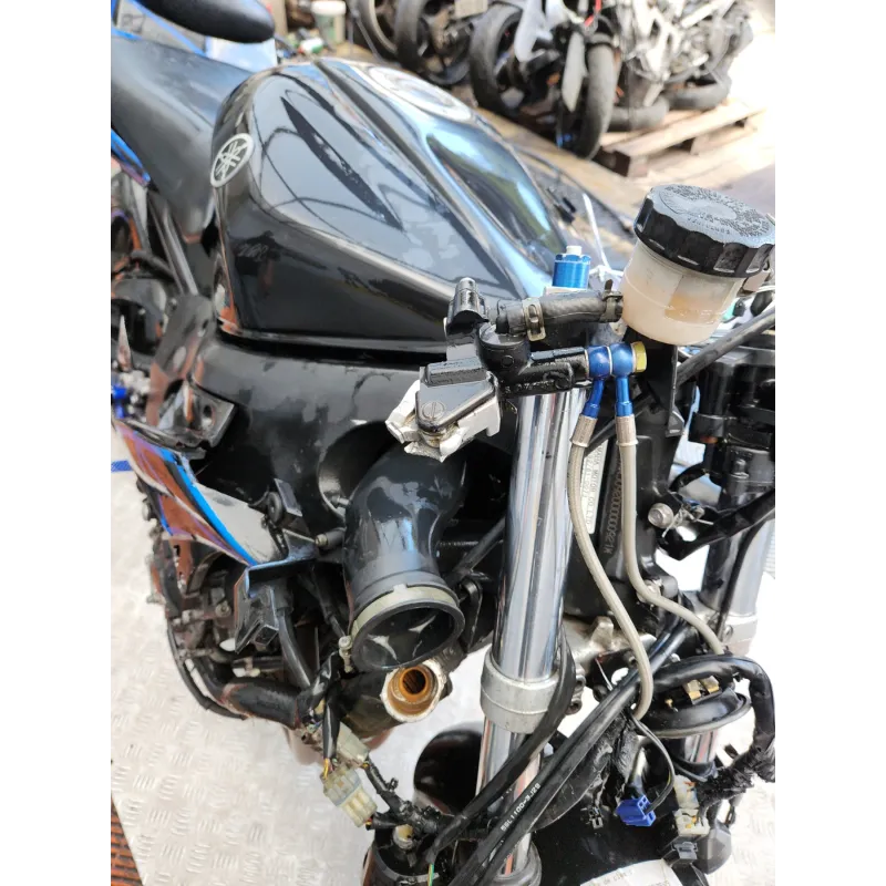 YAMAHA YZF 600 R6
