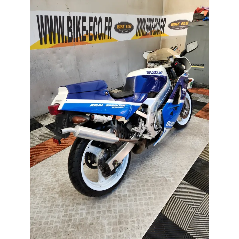 SUZUKI RGV 250