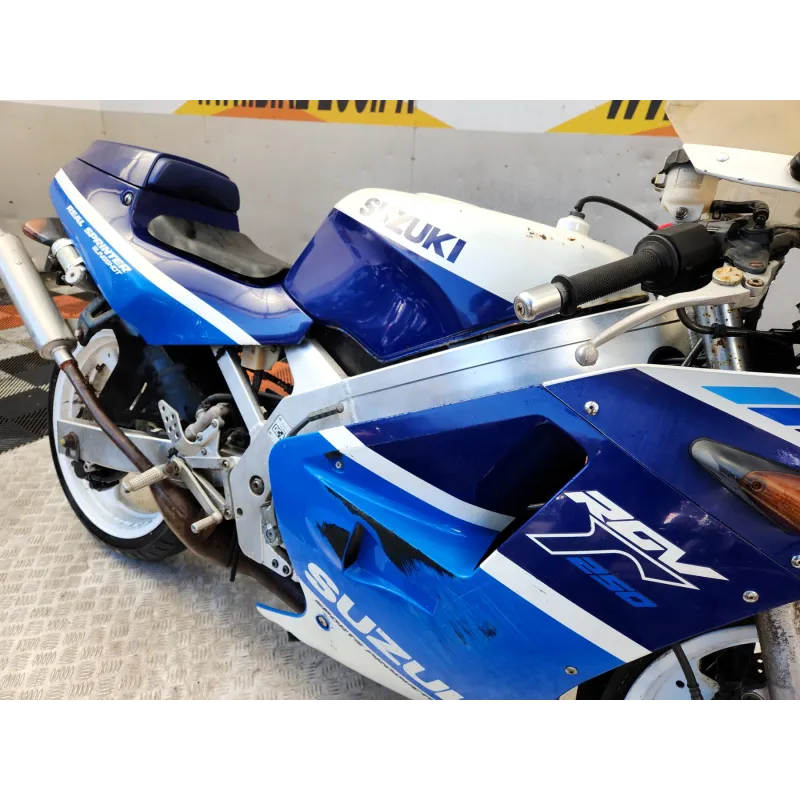 SUZUKI RGV 250