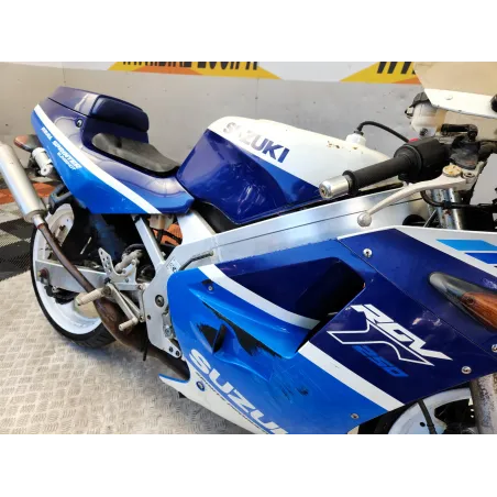 SUZUKI RGV 250