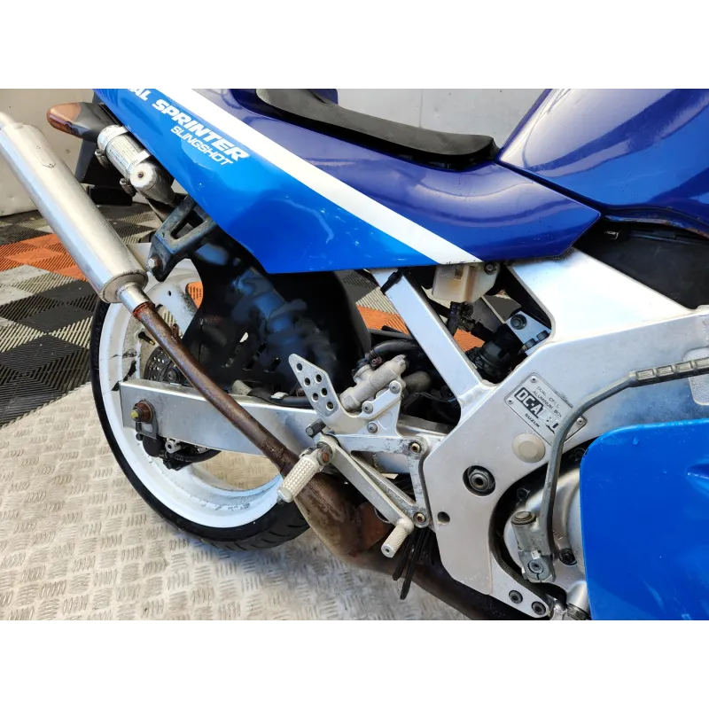 SUZUKI RGV 250