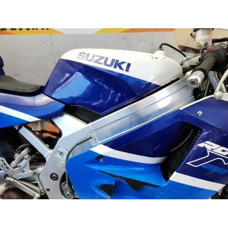 SUZUKI RGV 250