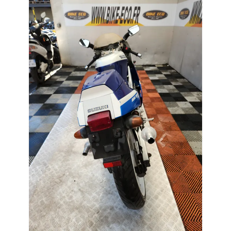 SUZUKI RGV 250