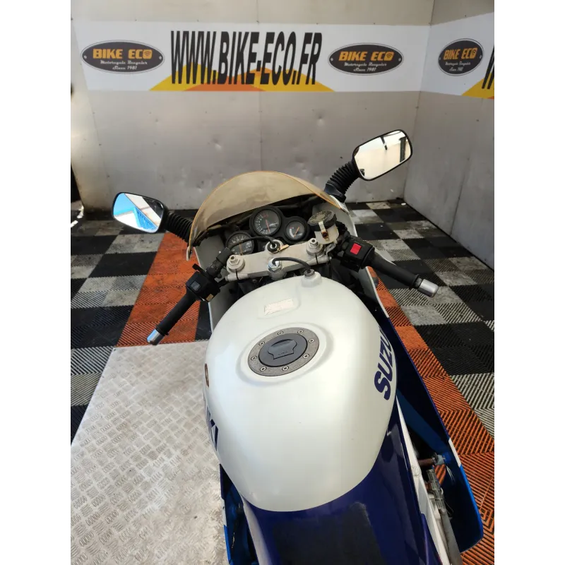 SUZUKI RGV 250