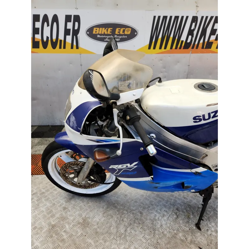 SUZUKI RGV 250