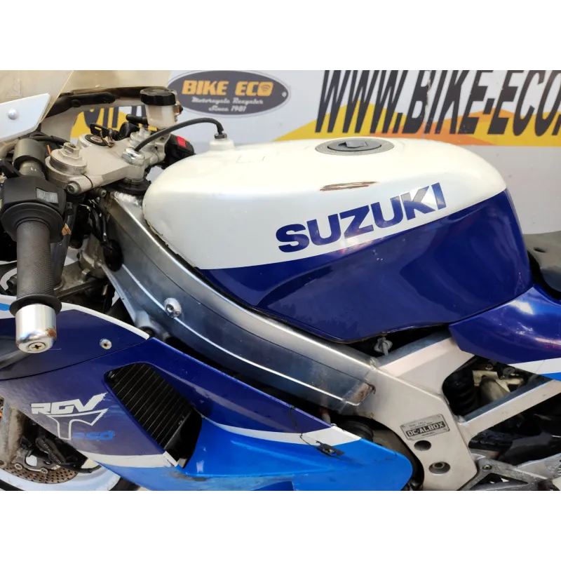 SUZUKI RGV 250