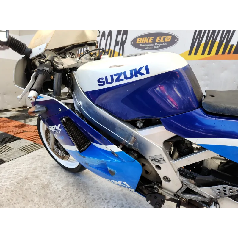 SUZUKI RGV 250