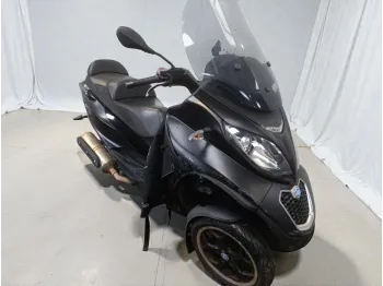 PIAGGIO MP3 500