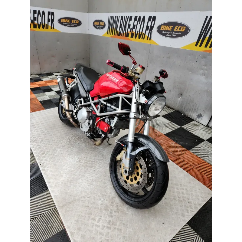 DUCATI MONSTER 900