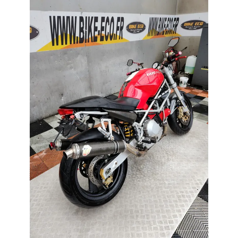 DUCATI MONSTER 900