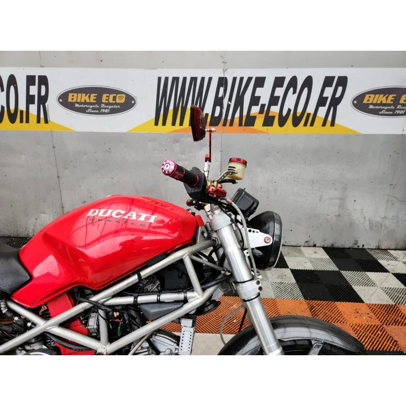DUCATI MONSTER 900