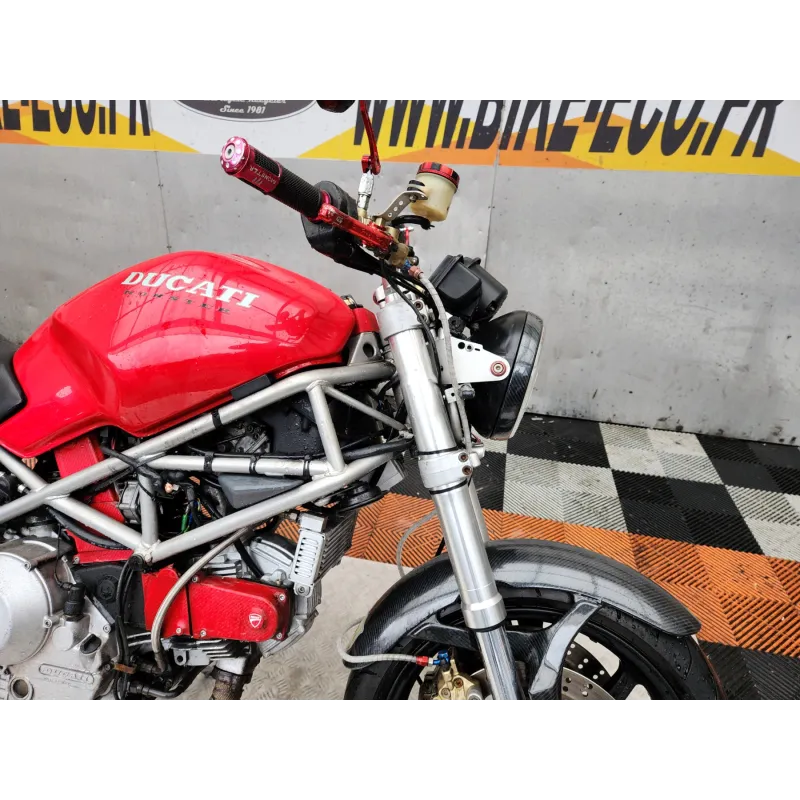 DUCATI MONSTER 900