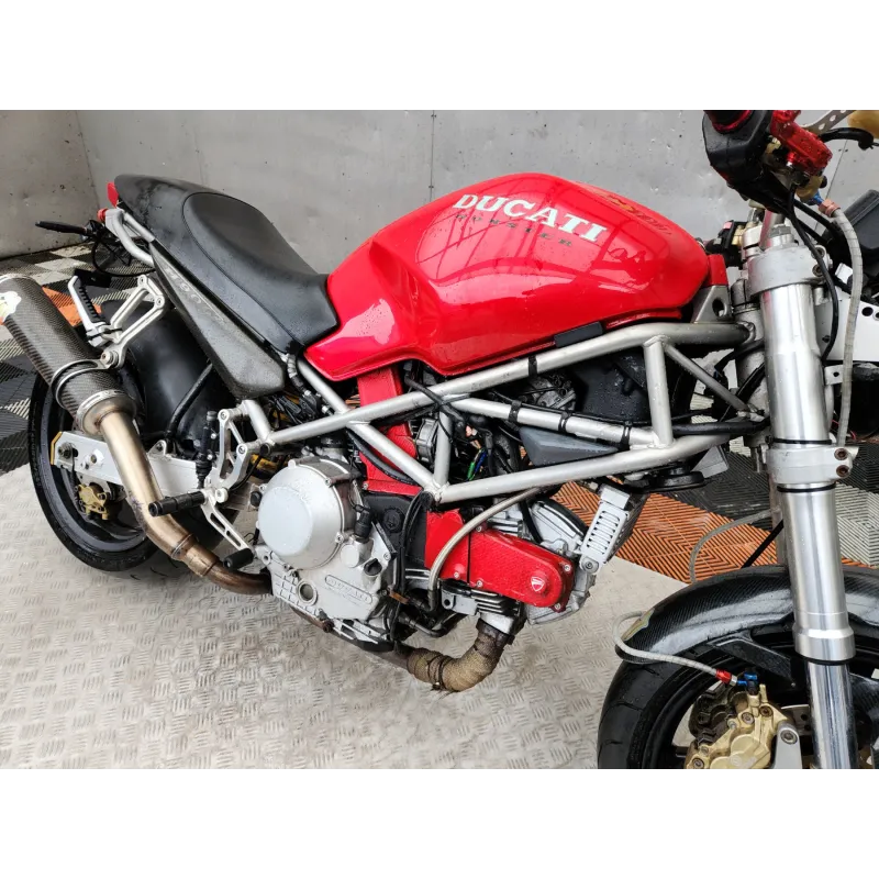 DUCATI MONSTER 900