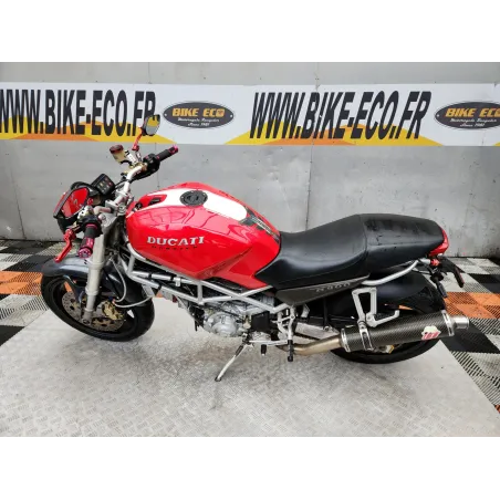 DUCATI MONSTER 900