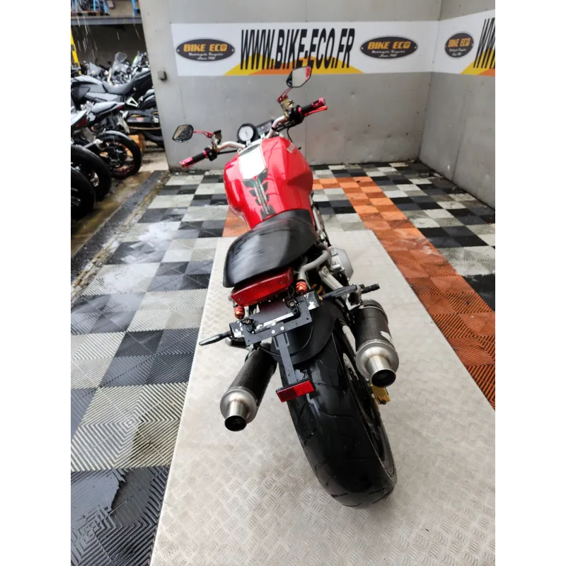 DUCATI MONSTER 900