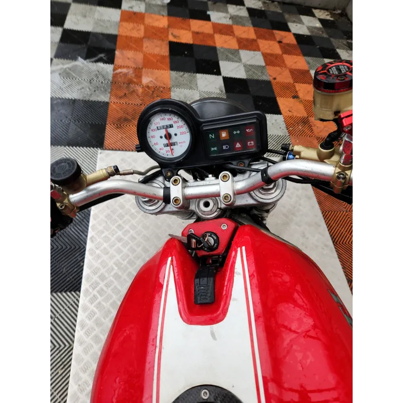 DUCATI MONSTER 900