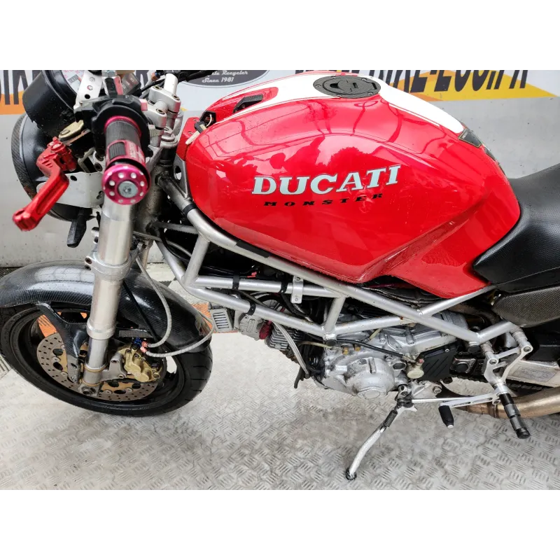 DUCATI MONSTER 900