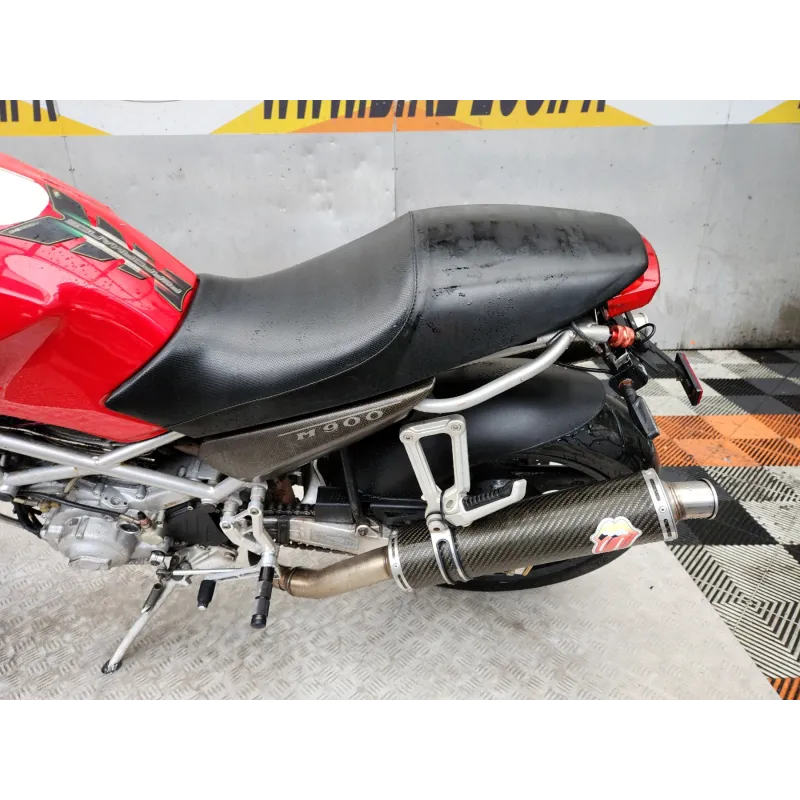 DUCATI MONSTER 900