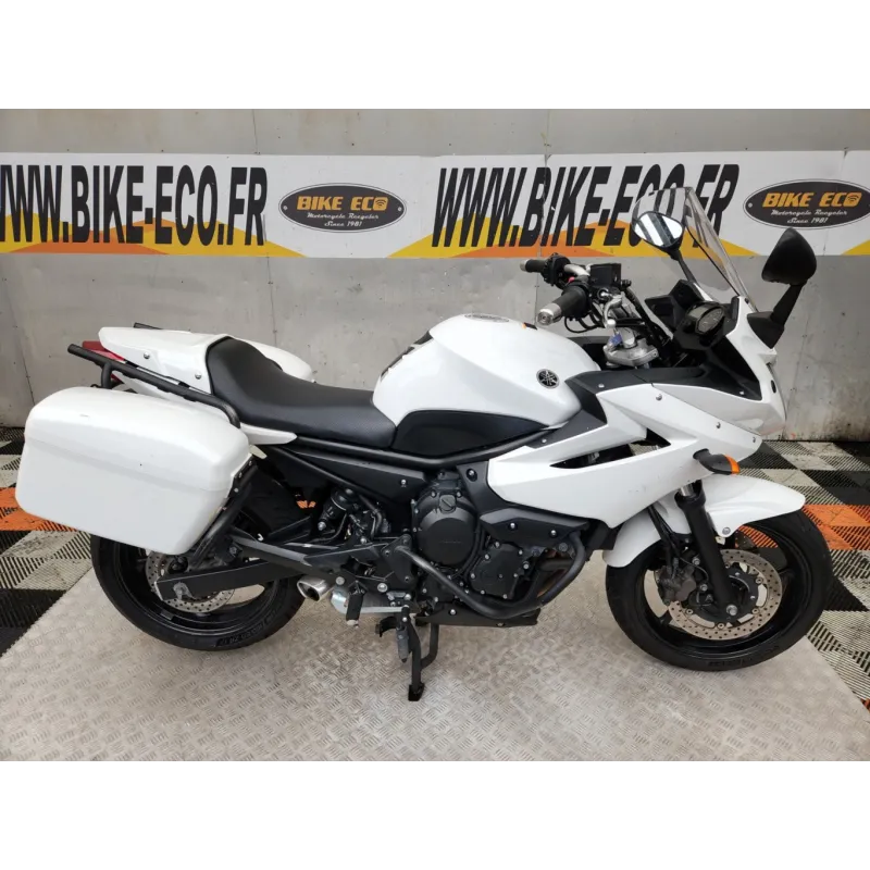 YAMAHA XJ6 600