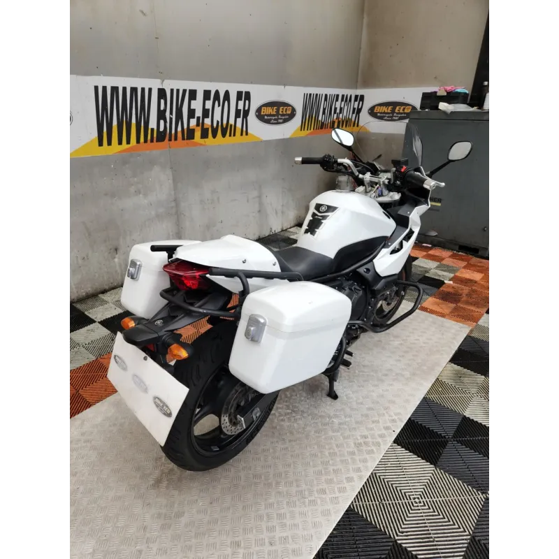 YAMAHA XJ6 600