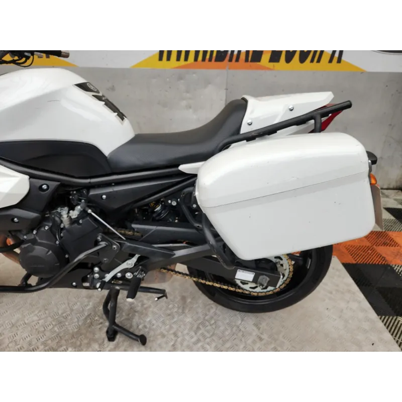 YAMAHA XJ6 600