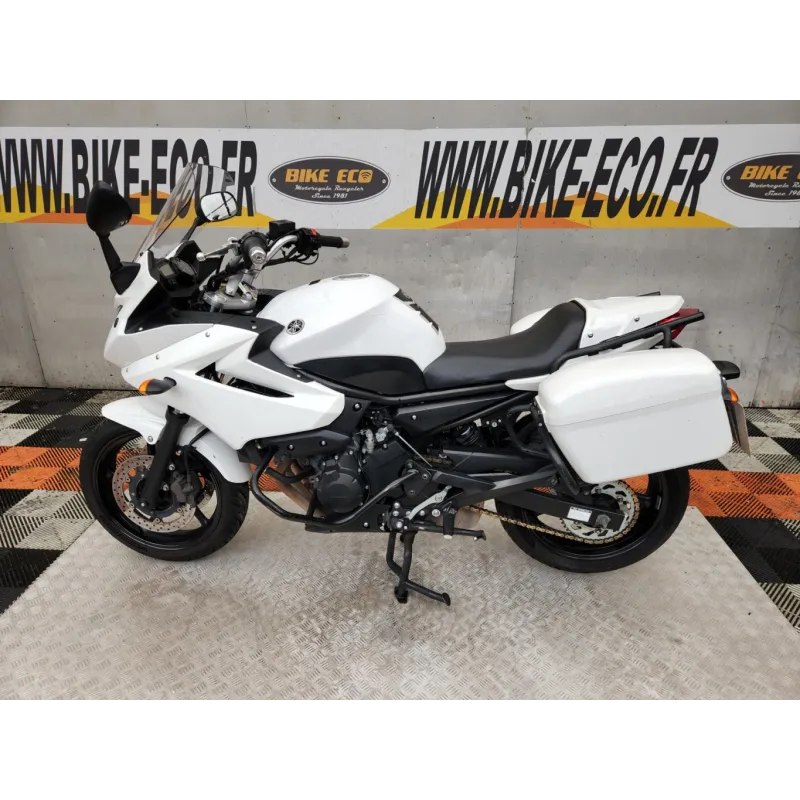 YAMAHA XJ6 600