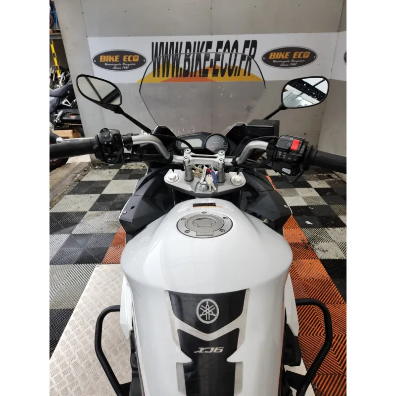 YAMAHA XJ6 600