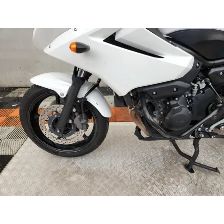 YAMAHA XJ6 600